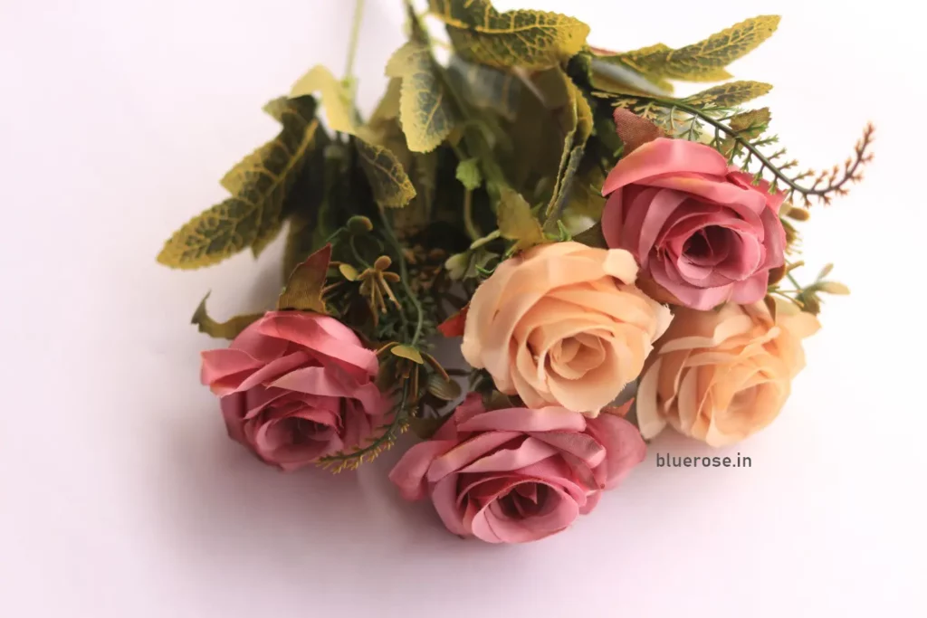 Rose bunch for cake table decoration